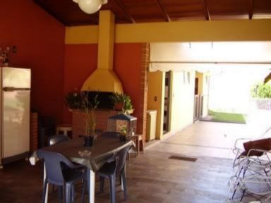 Casa Residencial à venda no bairro Centro: 