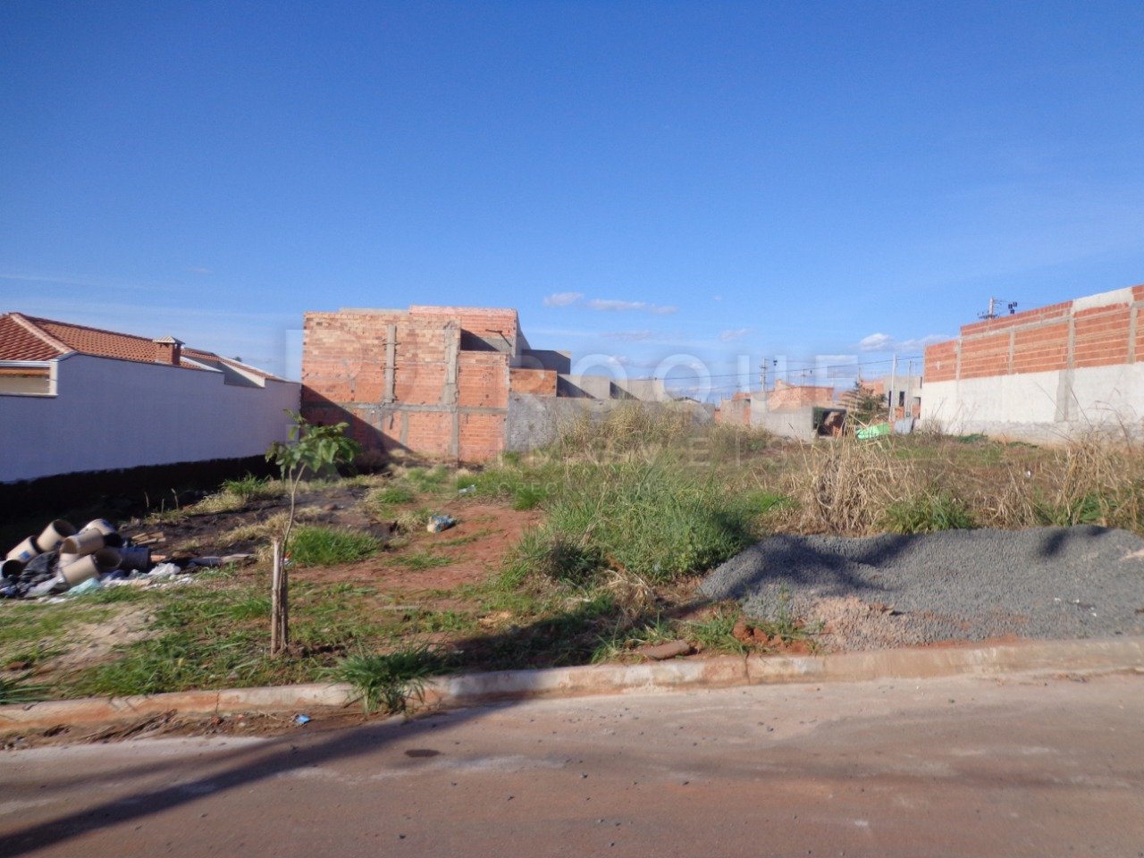 Terreno à venda no bairro Residencial Palmeira Real: 