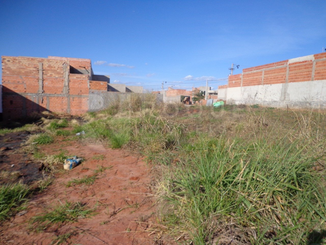 Terreno à venda no bairro Residencial Palmeira Real: 