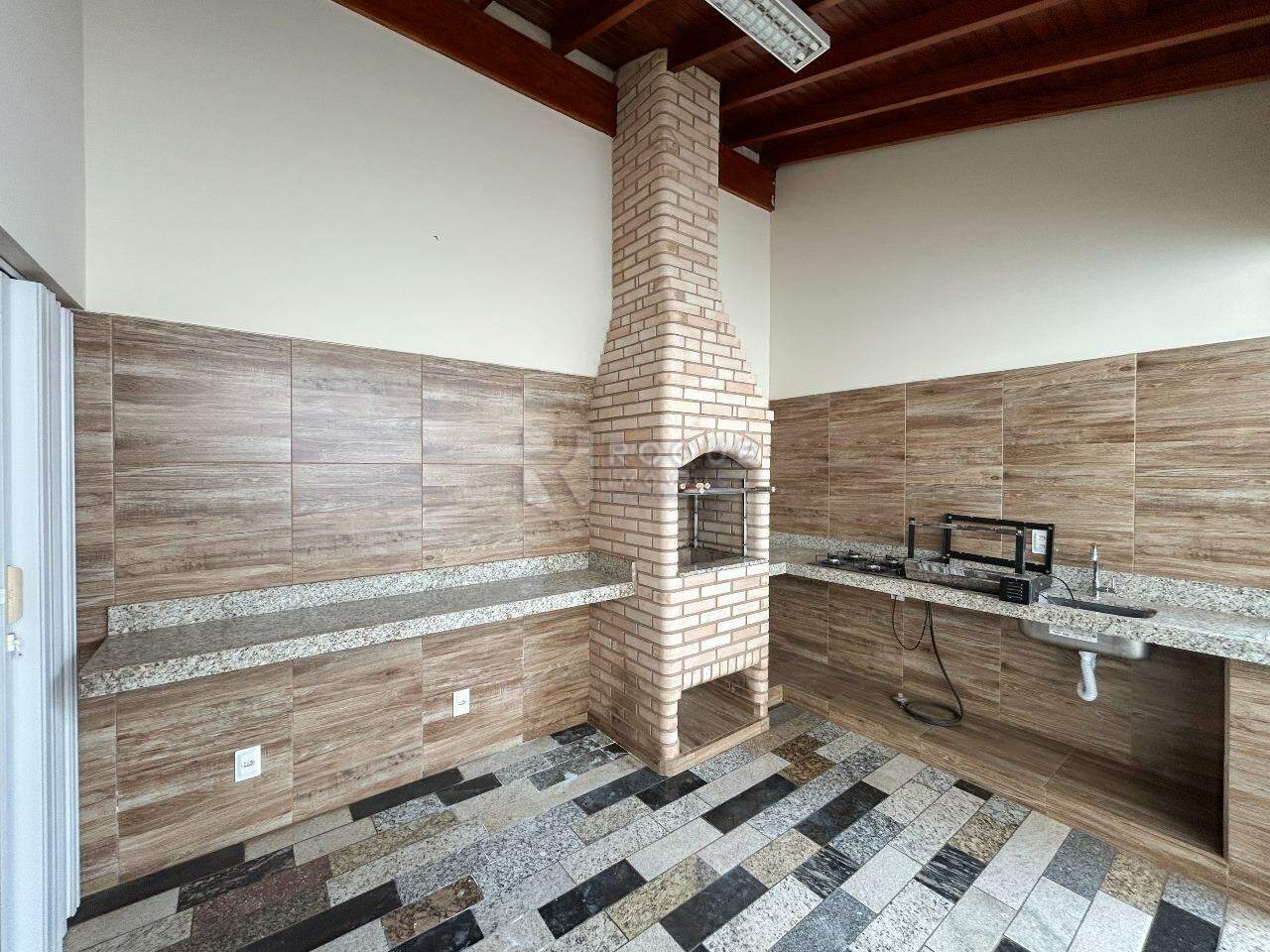 Casa Residencial para aluguel no bairro Vila Solar: Rancho / churrasqueira