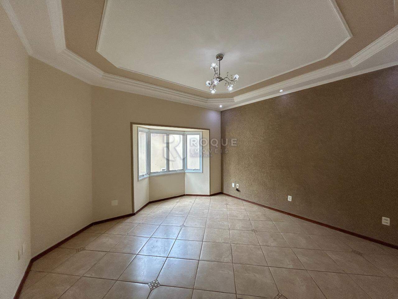 Casa Residencial para aluguel no bairro Vila Solar: Sala