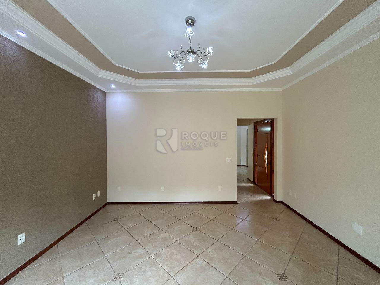 Casa Residencial para aluguel no bairro Vila Solar: Sala