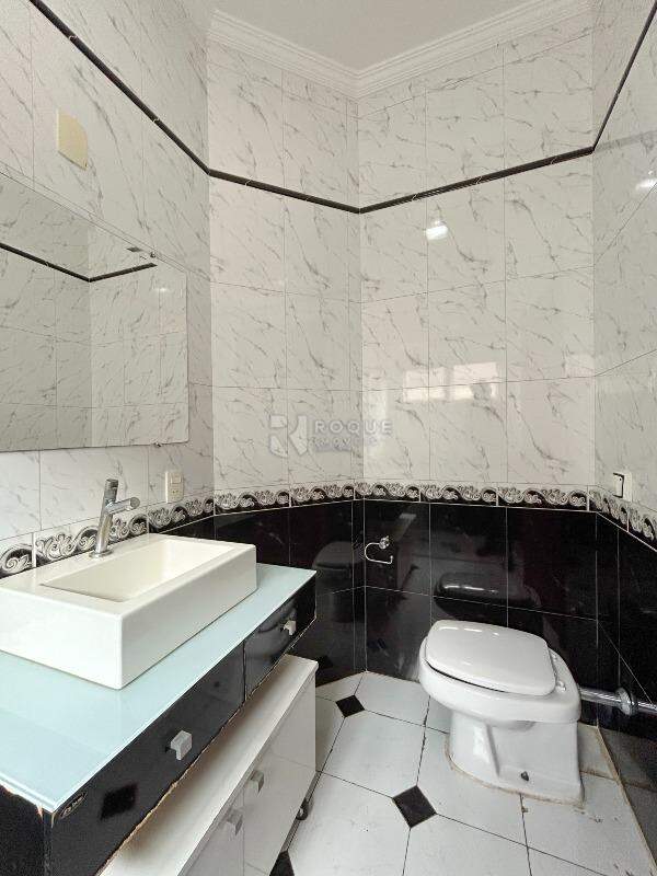 Casa Residencial para aluguel no bairro Vila Solar: WC suíte