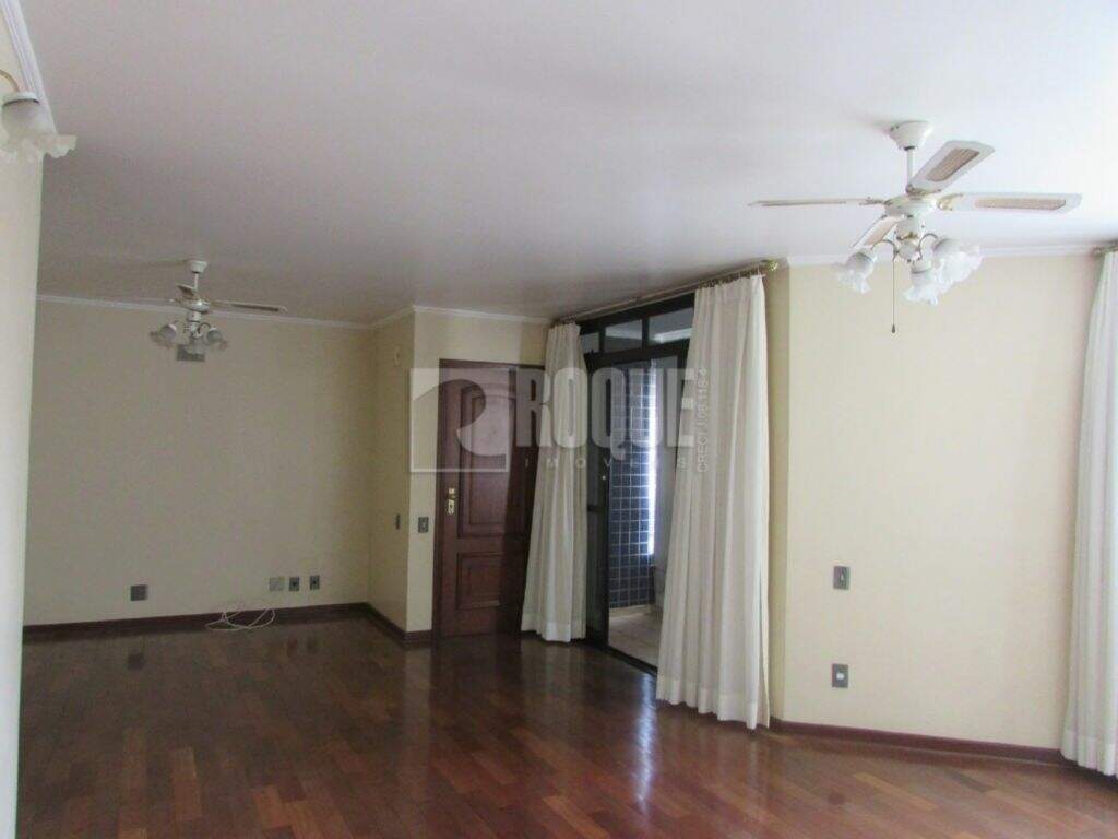 Apartamento à venda no bairro Centro: