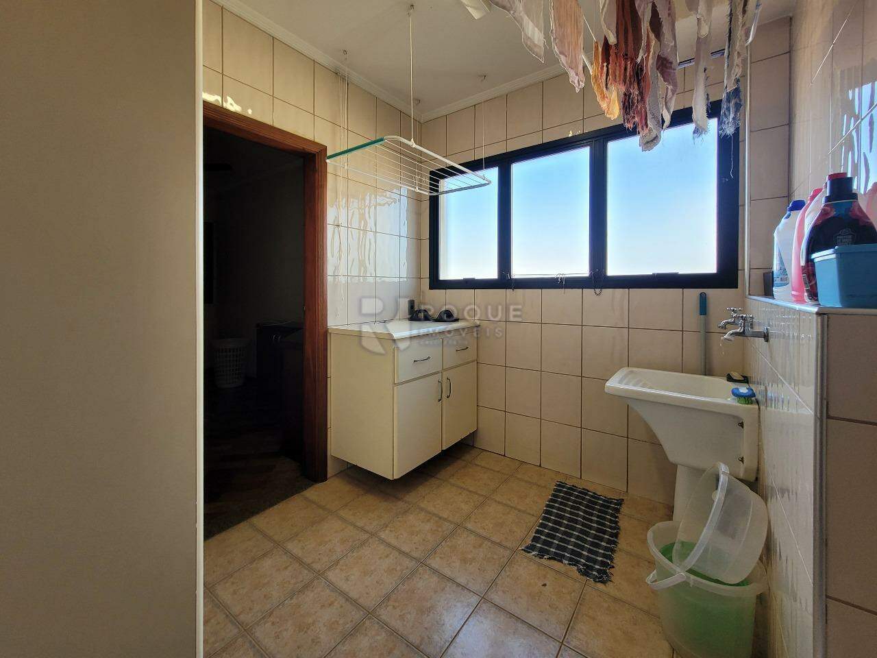 Apartamento à venda no bairro Centro: Área de serviço