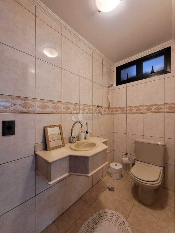 Apartamento à venda no bairro Centro: Lavabo