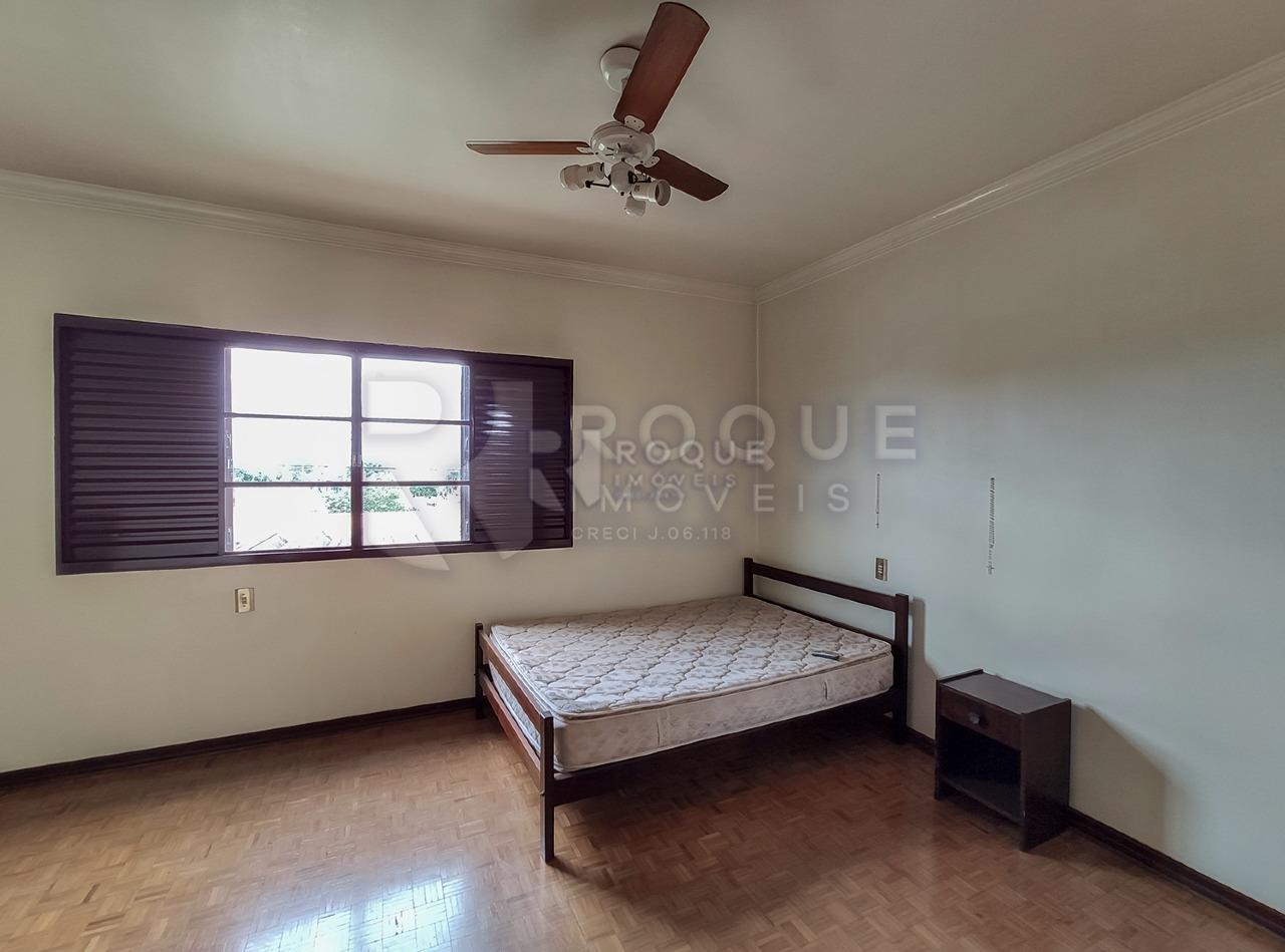 Casa Residencial à venda no bairro Vila Cristovam: 