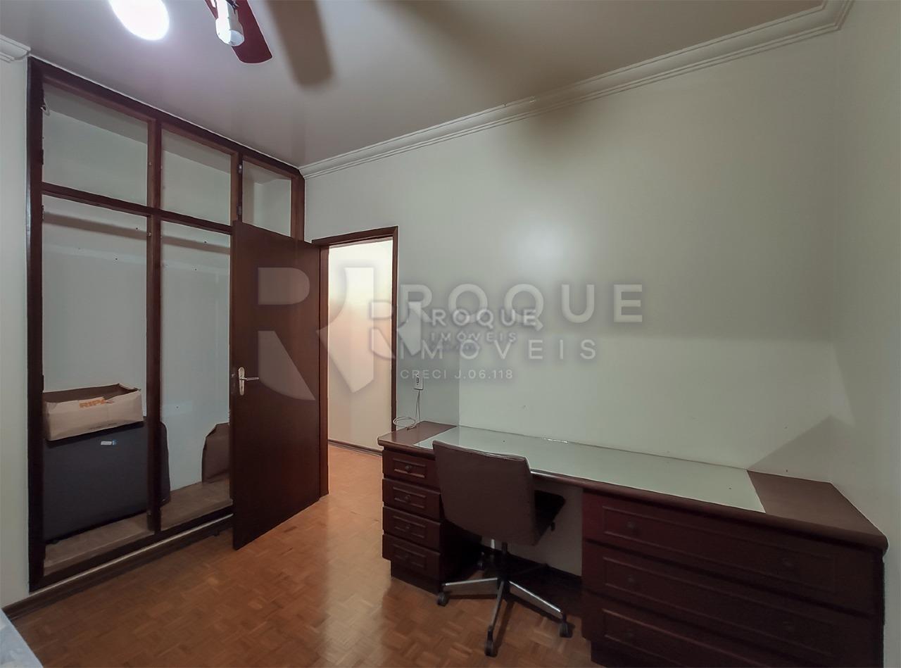 Casa Residencial à venda no bairro Vila Cristovam: 