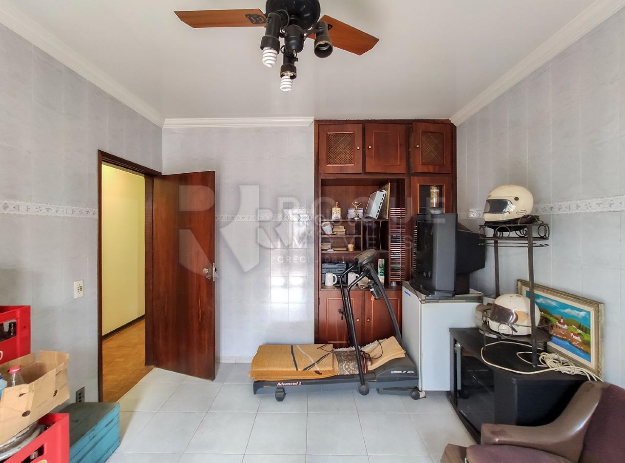 Casa Residencial à venda no bairro Vila Cristovam: 