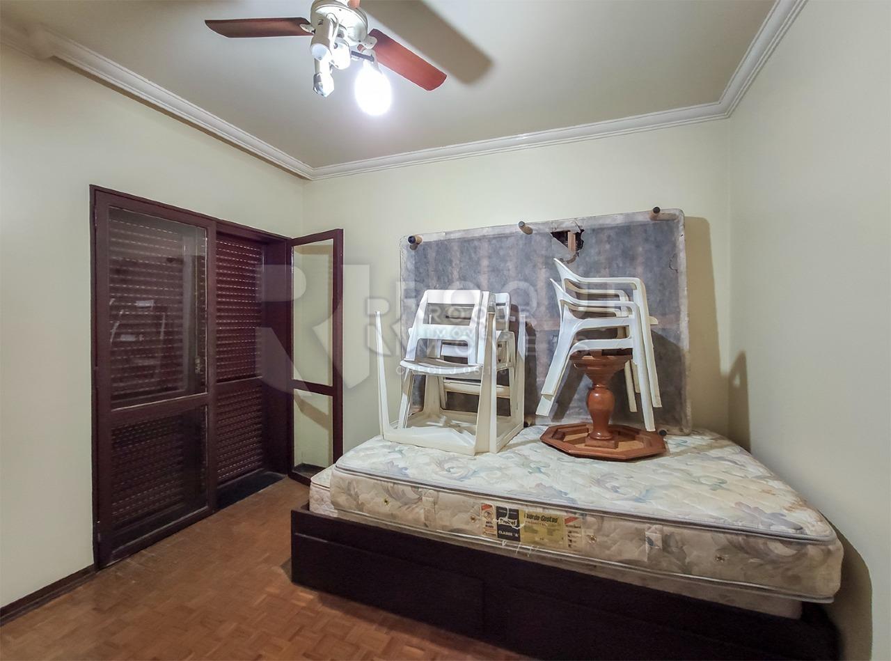 Casa Residencial à venda no bairro Vila Cristovam: 