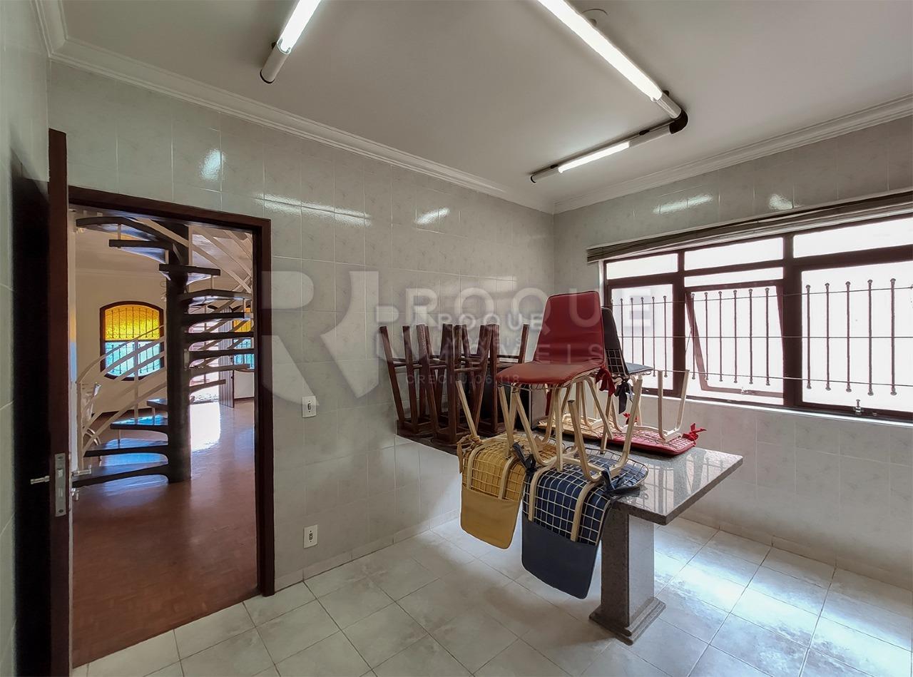 Casa Residencial à venda no bairro Vila Cristovam: 