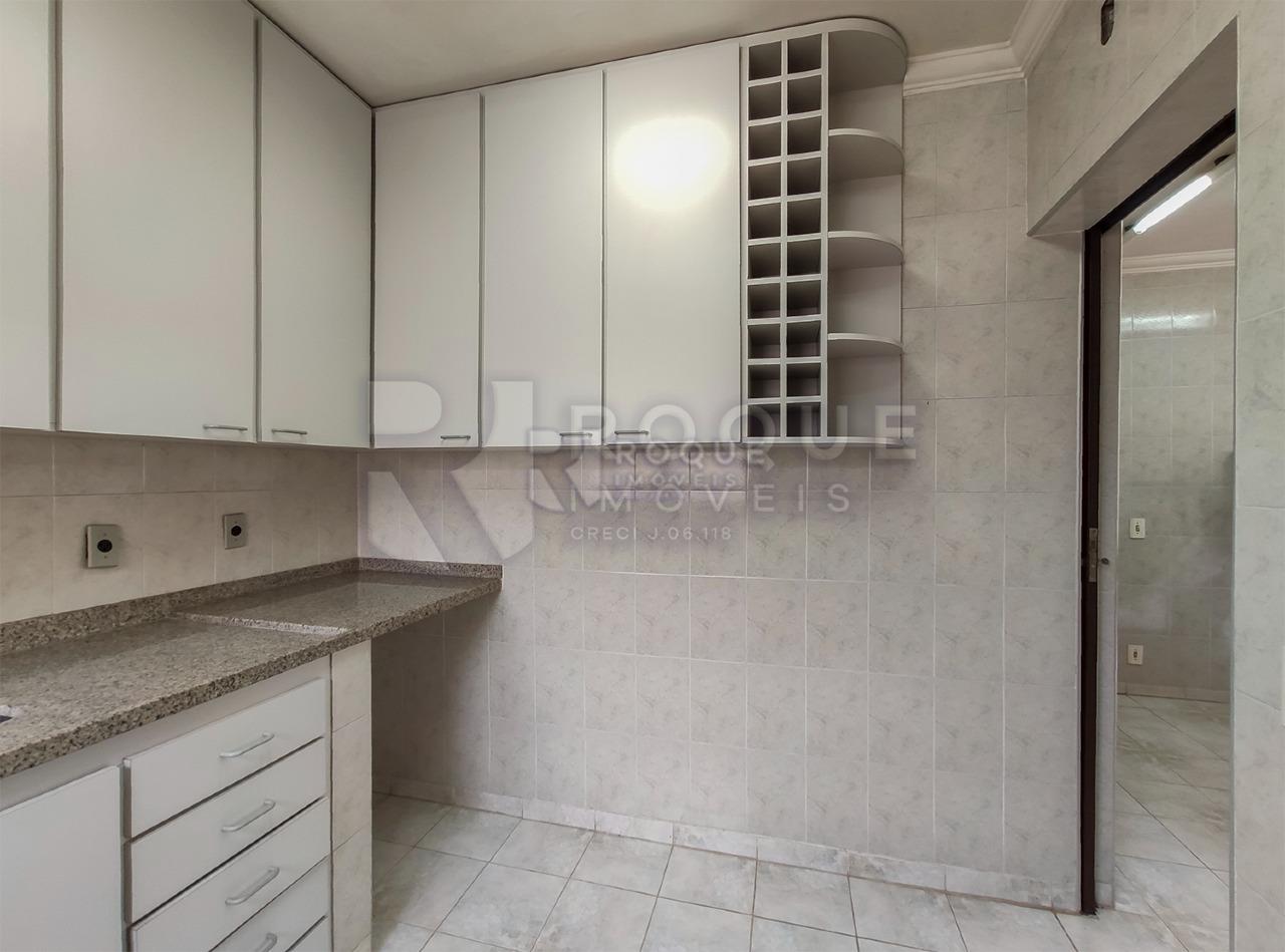 Casa Residencial à venda no bairro Vila Cristovam: 