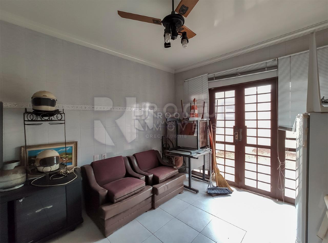 Casa Residencial à venda no bairro Vila Cristovam: 