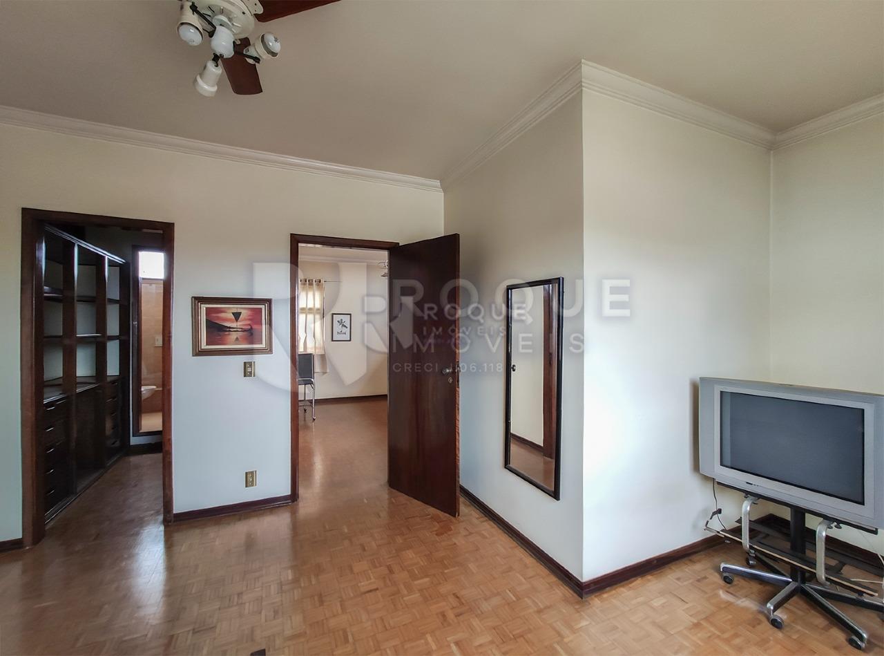 Casa Residencial à venda no bairro Vila Cristovam: 