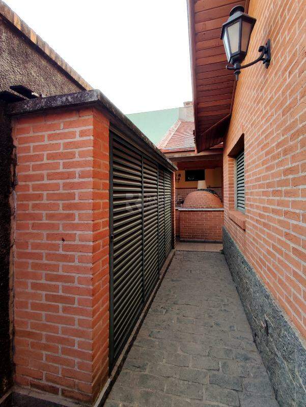 Casa em condomínio à venda no bairro Jardim Florença: ARMÁRIO EXTERNO
