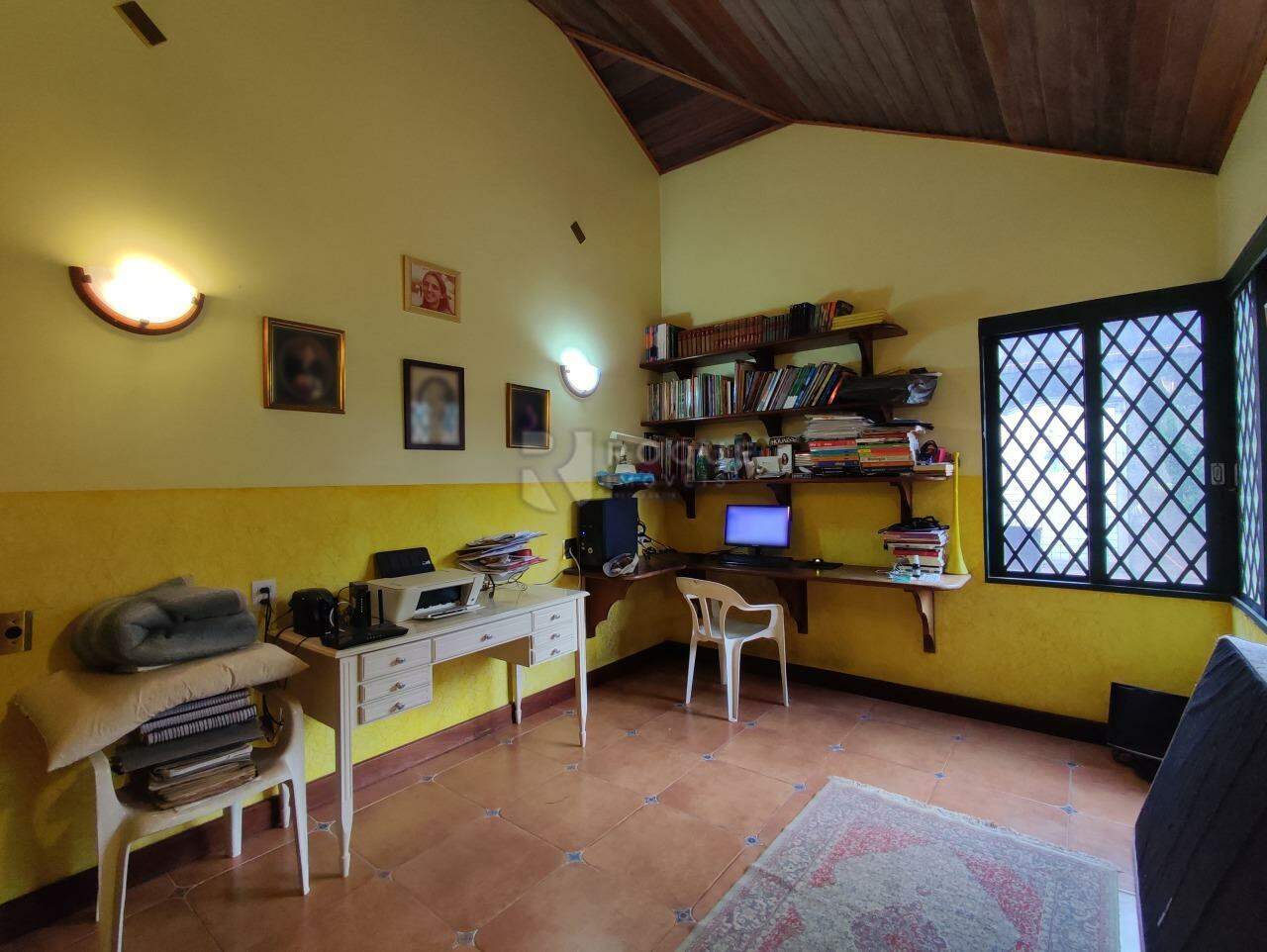 Casa em condomínio à venda no bairro Jardim Florença: ESCRITÓRIO