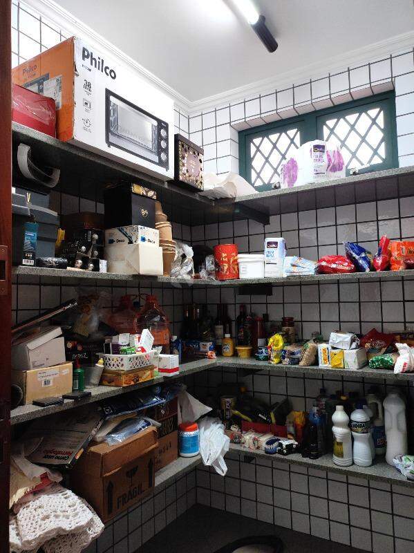 Casa em condomínio à venda no bairro Jardim Florença: DISPENSA