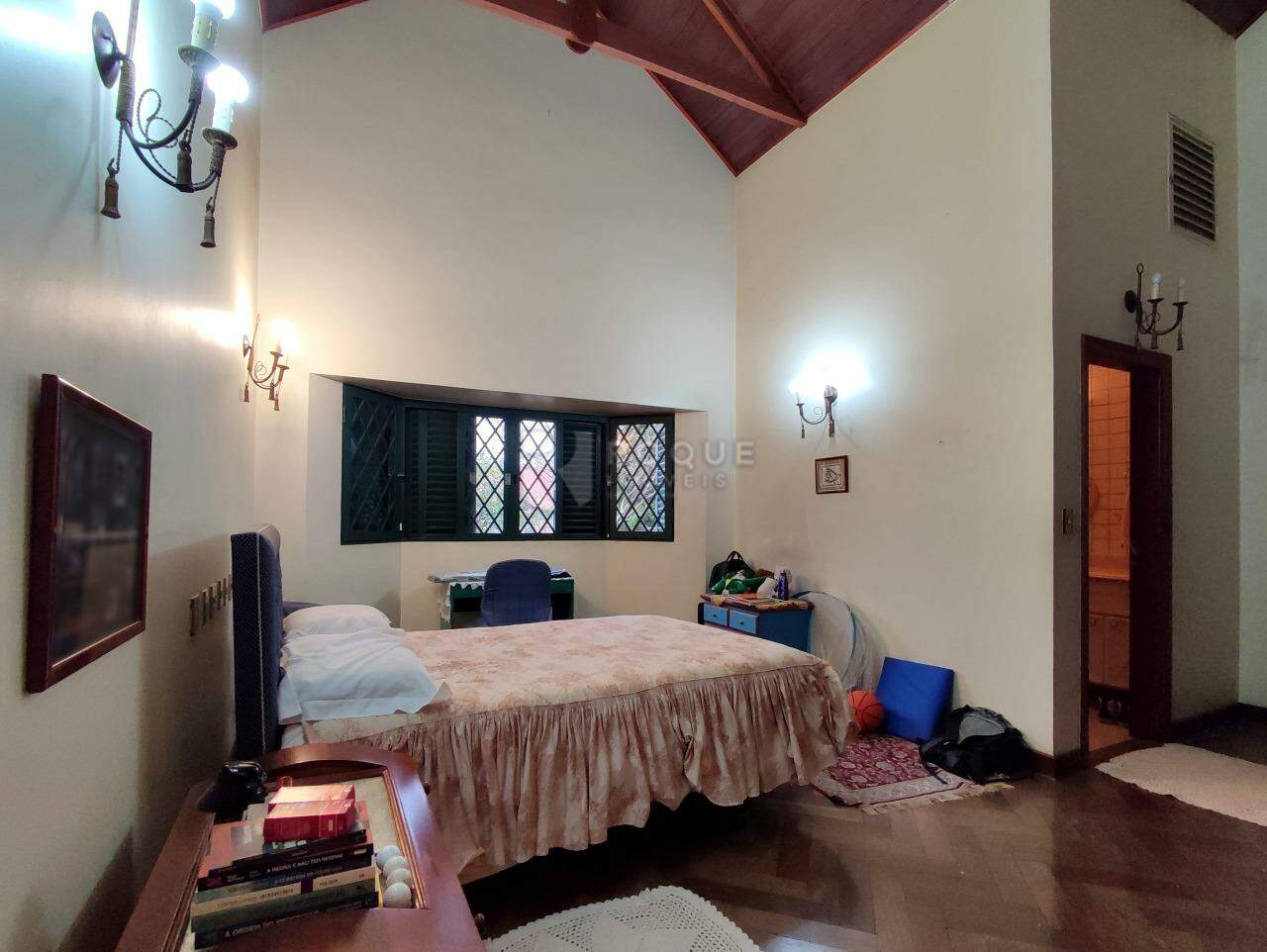 Casa em condomínio à venda no bairro Jardim Florença: SUÍTE 1