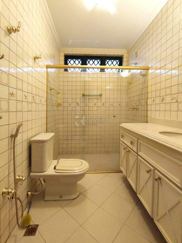 Casa em condomínio à venda no bairro Jardim Florença: WC SUÍTE 1