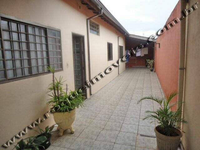 Casa Residencial à venda no bairro Jardim Adélia Cavicchia Grotta: