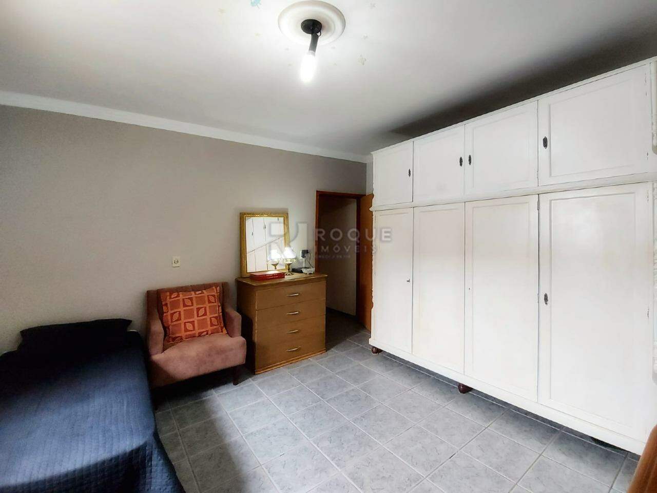 Casa Residencial à venda no bairro Jardim Adélia Cavicchia Grotta:
