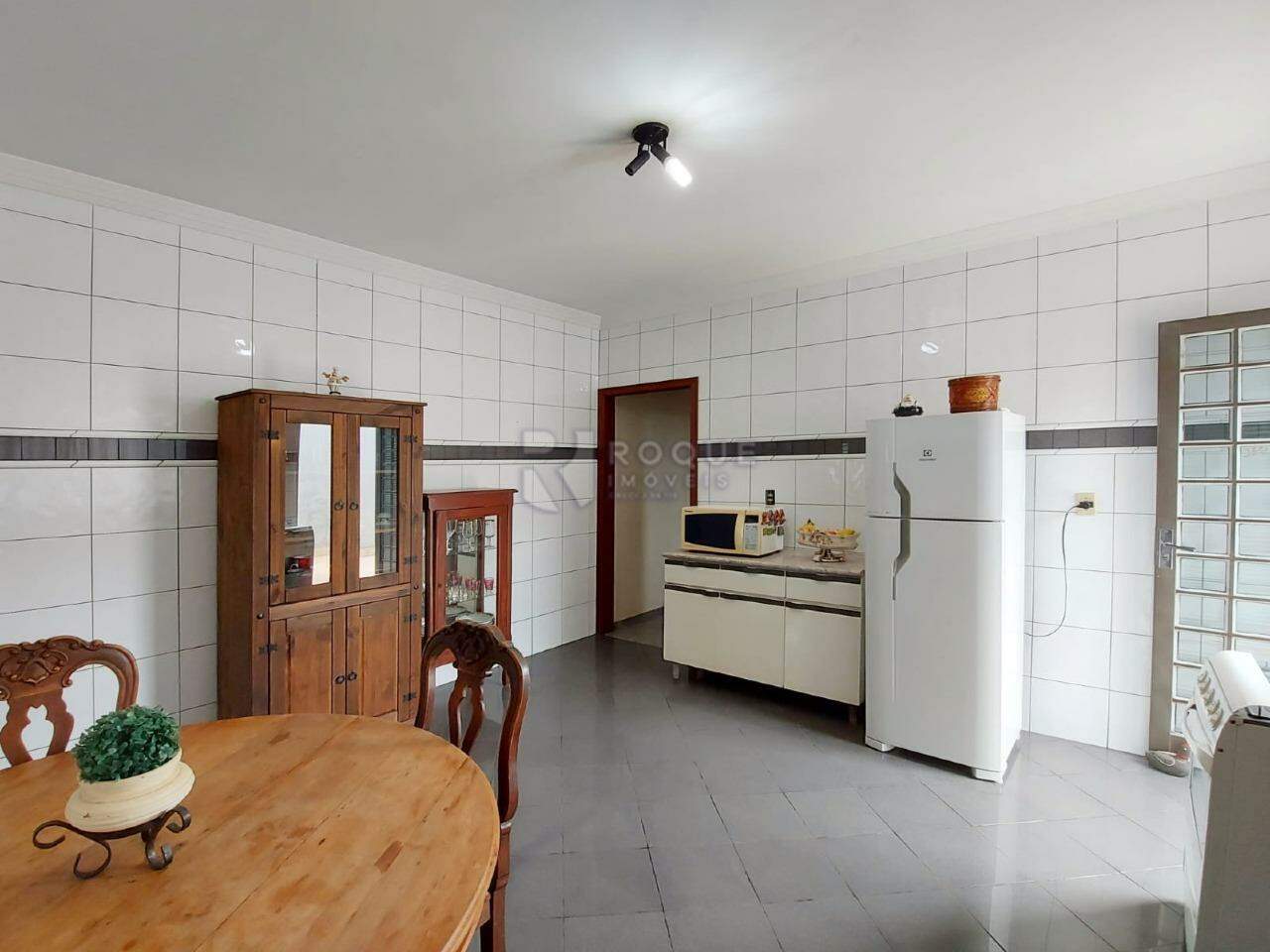 Casa Residencial à venda no bairro Jardim Adélia Cavicchia Grotta: