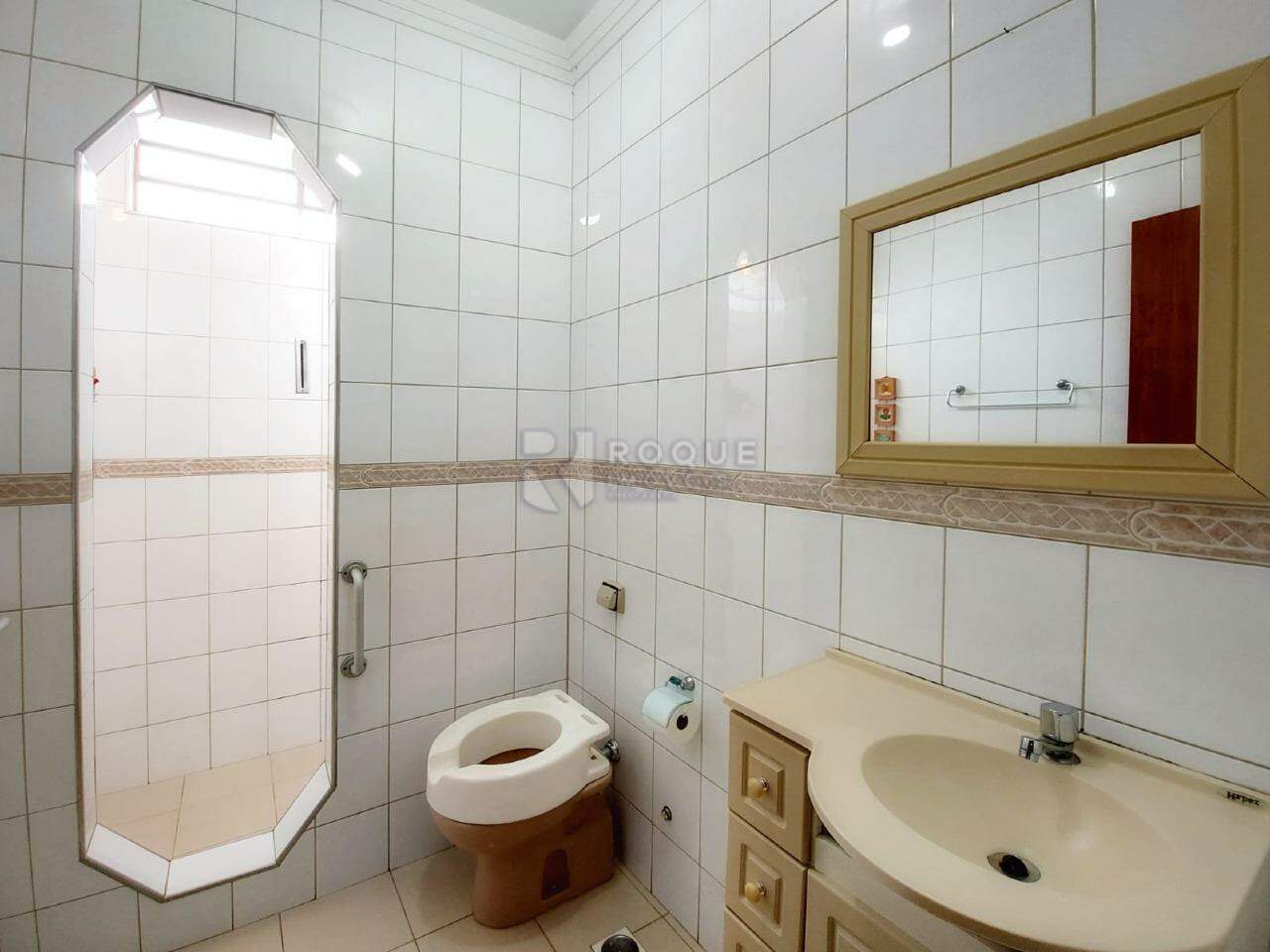 Casa Residencial à venda no bairro Jardim Adélia Cavicchia Grotta: