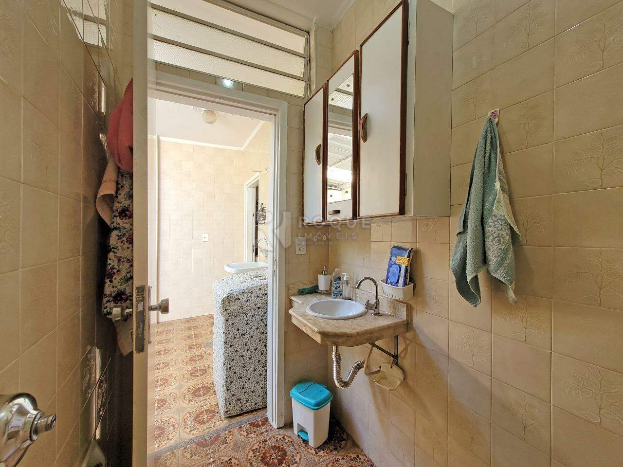 Casa Residencial à venda no bairro Centro: BANHEIRO EXTERNO