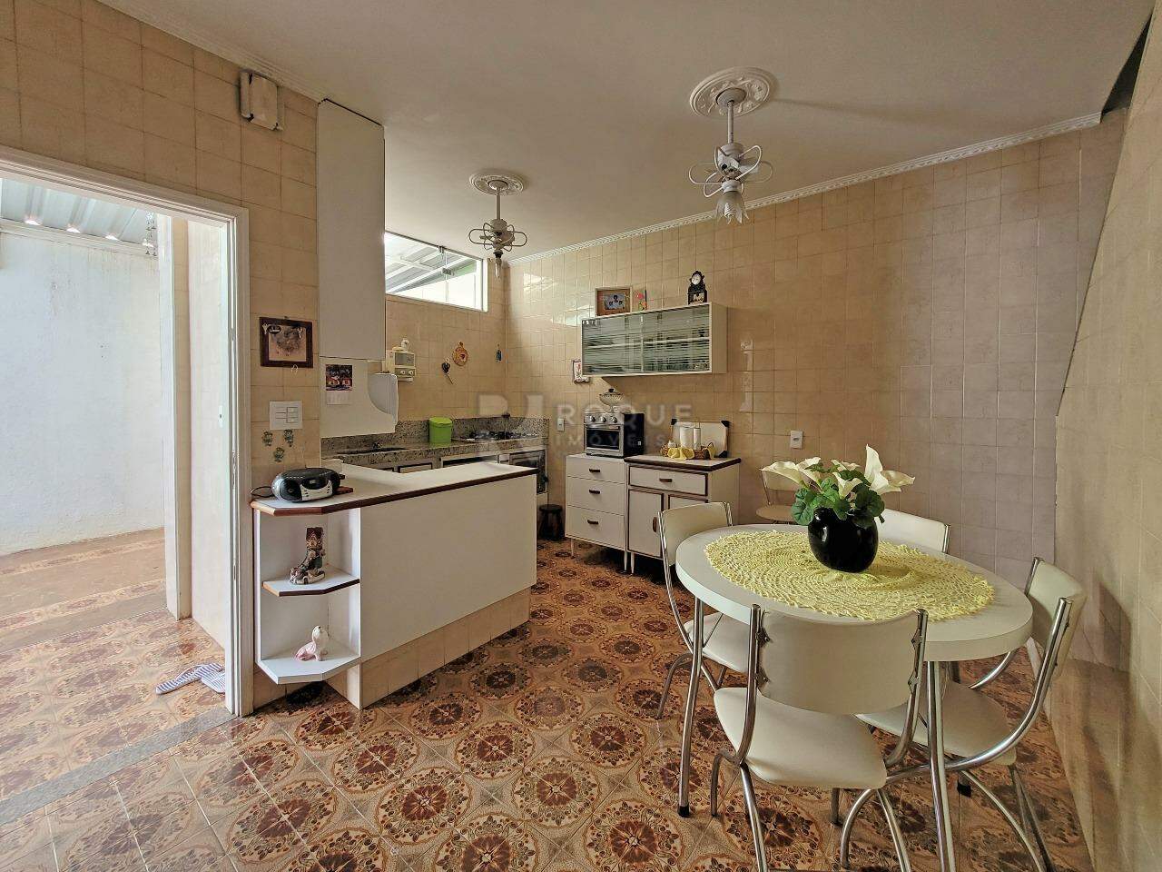 Casa Residencial à venda no bairro Centro: COPA