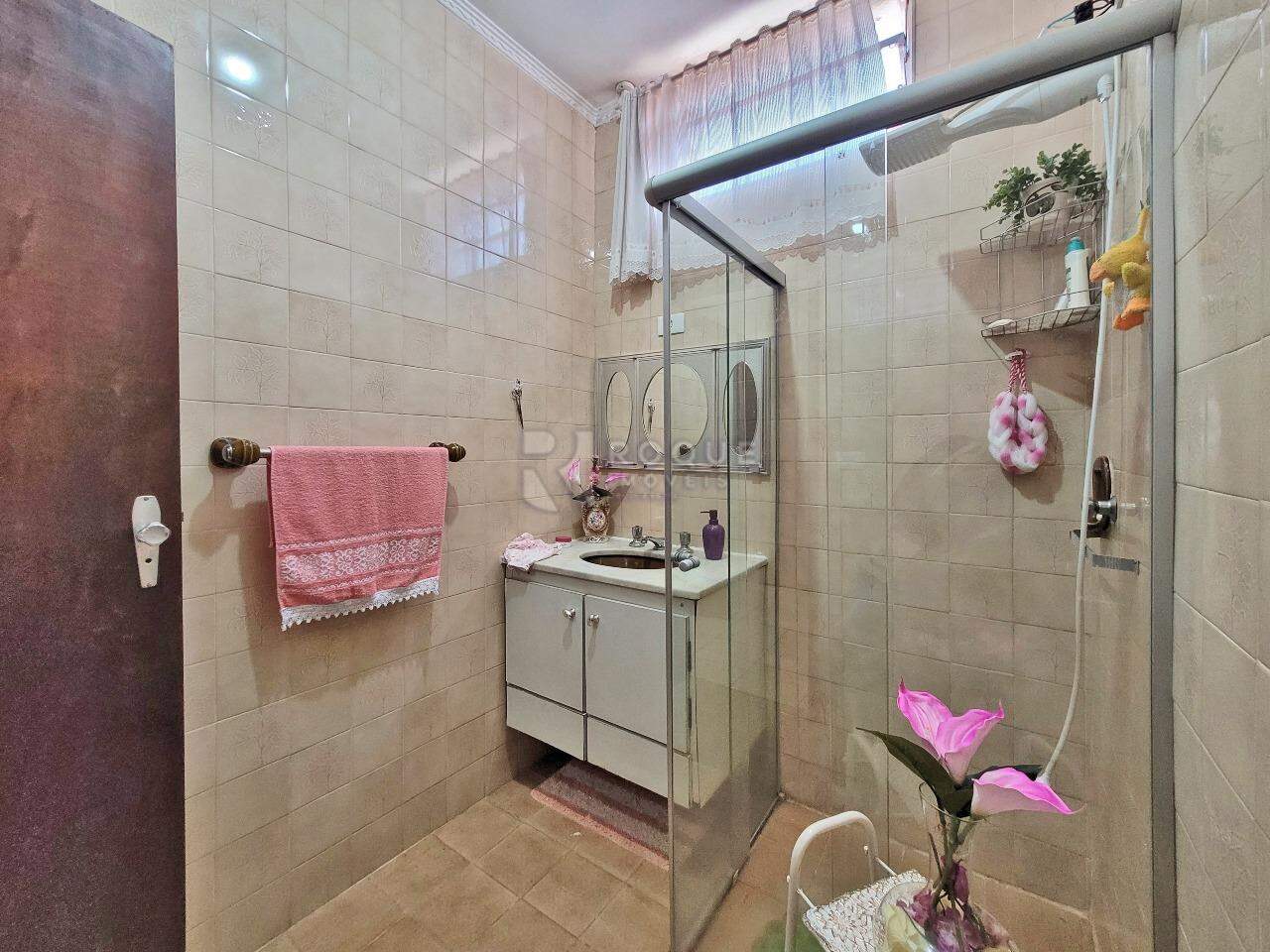 Casa Residencial à venda no bairro Centro: BANHEIRO SOCIAL