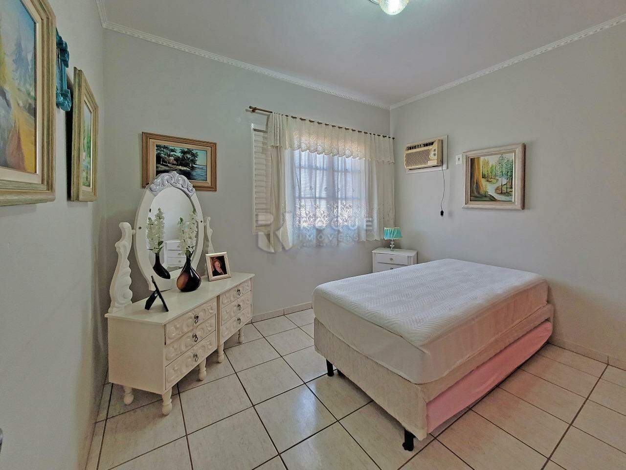 Casa Residencial à venda no bairro Centro: DORMITÓRIO 2