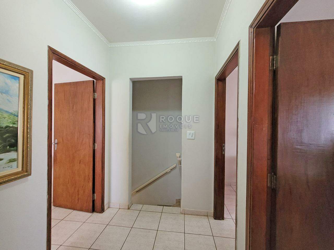 Casa Residencial à venda no bairro Centro: CORREDOR INTERNO