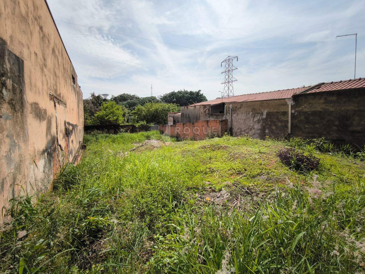 Terreno à venda no bairro Jardim Nossa Senhora do Amparo: 