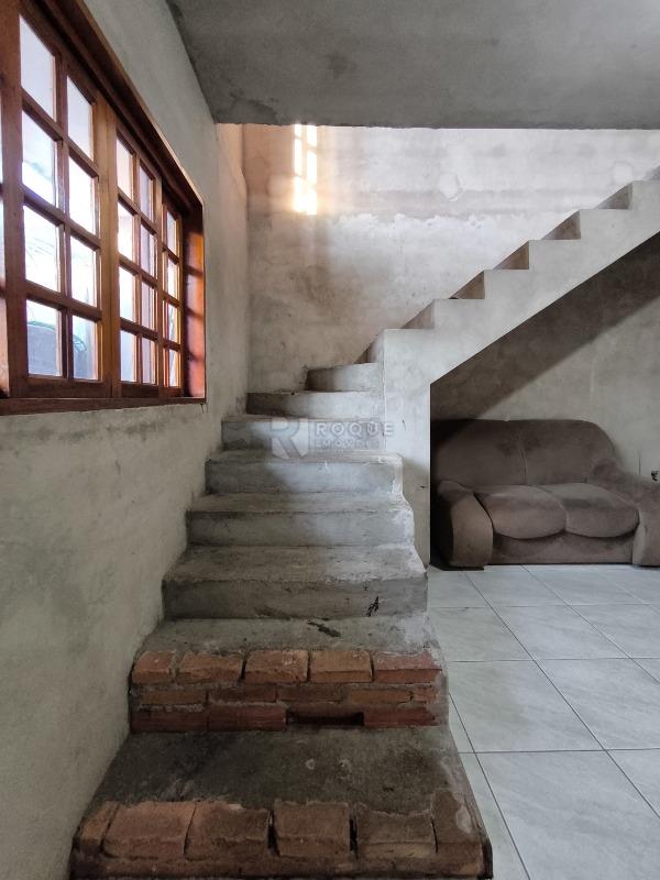 Casa Residencial à venda no bairro Jardim Ouro Branco: ACESSO PISO SUPERIOR