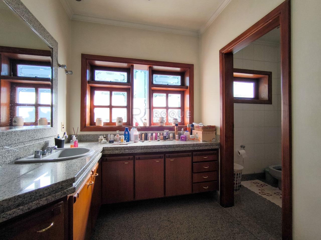 Casa em condomínio à venda no bairro Jardim Florença: WC SUÍTE MASTER