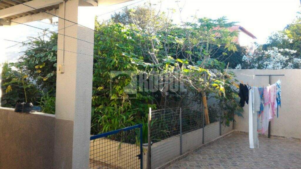Casa Residencial à venda no bairro Jardim Montezuma: 