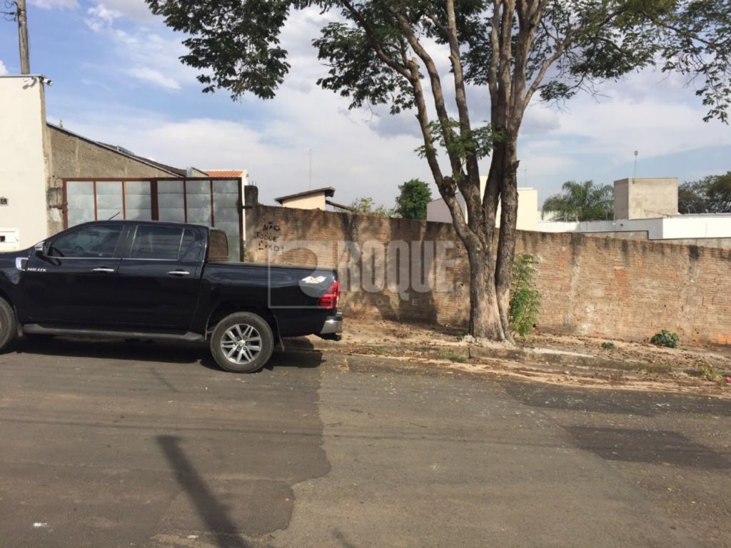 Terreno à venda no bairro Vila Limeiranea: 