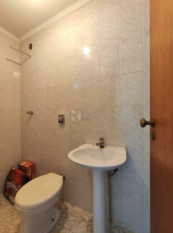 Apartamento para aluguel no bairro Vila Camargo: WC fundo 