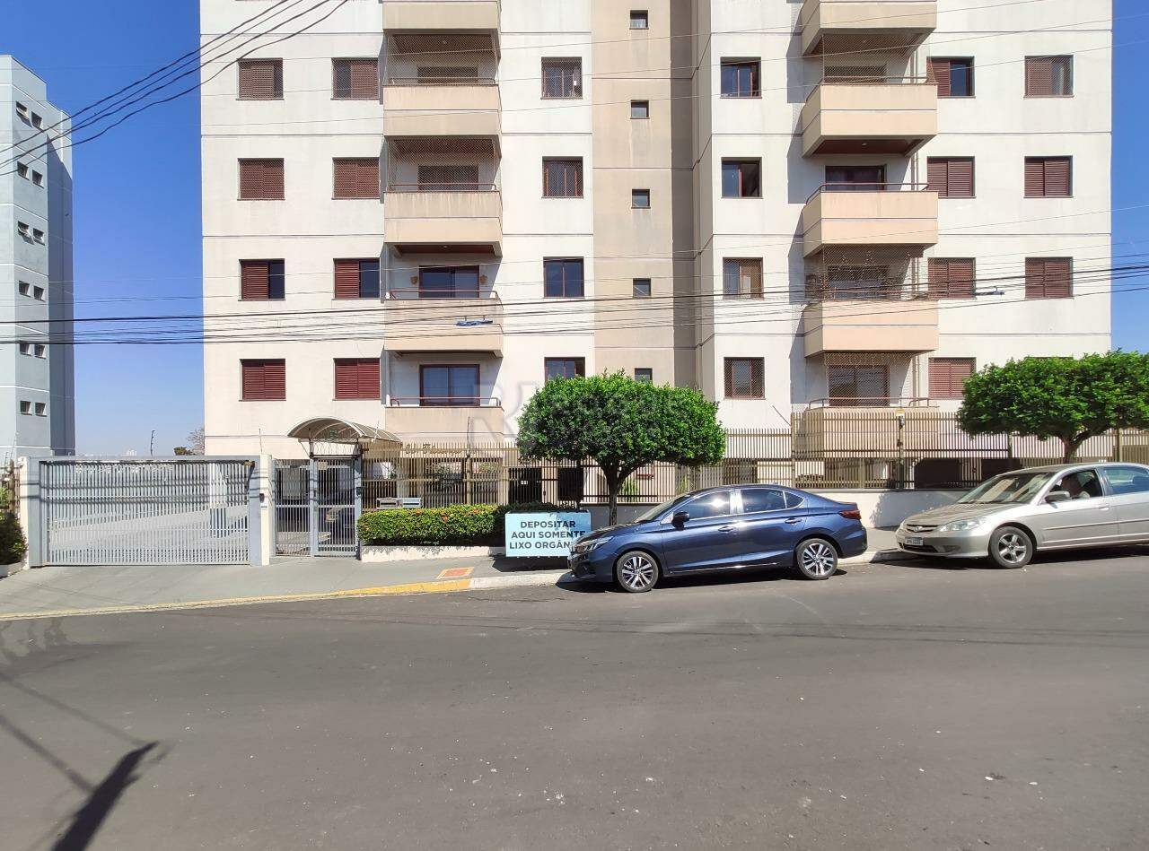 Apartamento para aluguel no bairro Vila Camargo: Fachada 