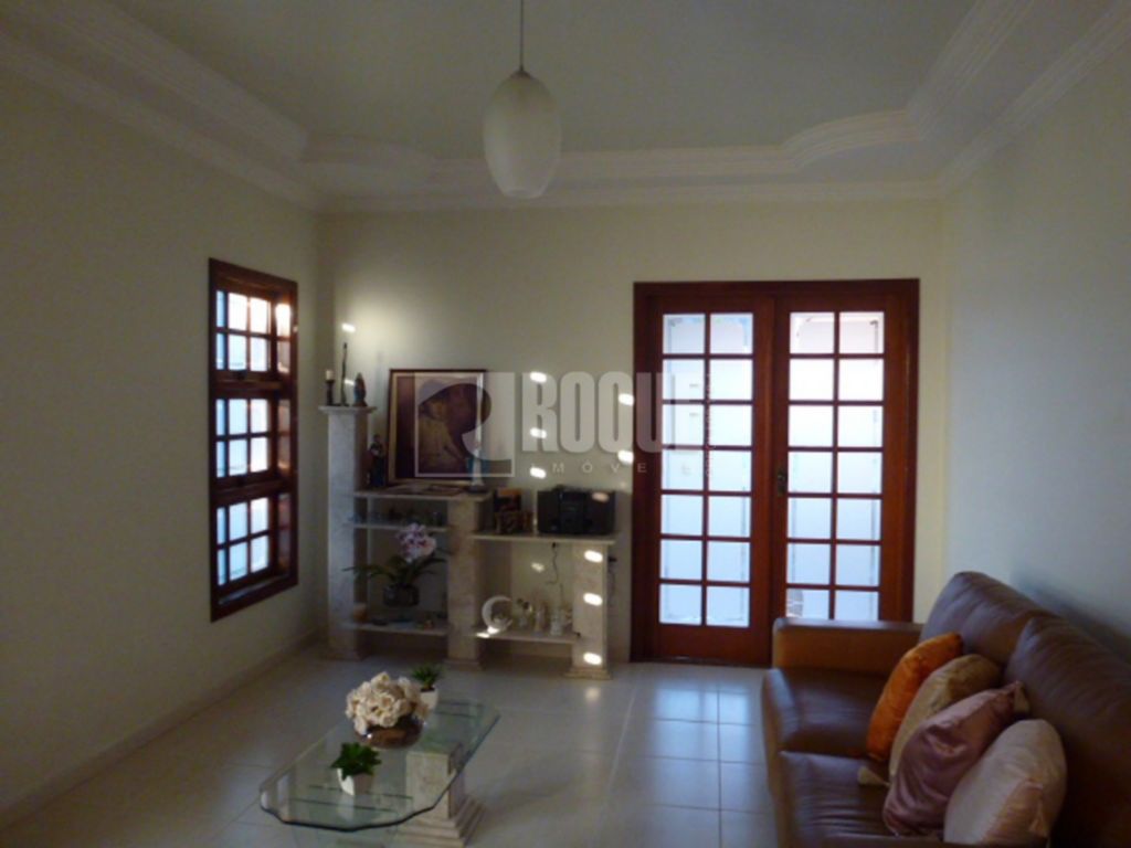 Casa Residencial à venda no bairro Vila Camargo: 