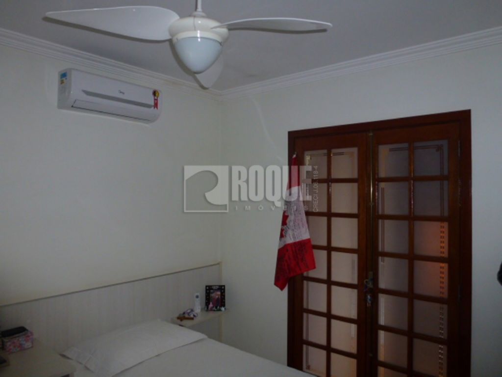 Casa Residencial à venda no bairro Vila Camargo: 