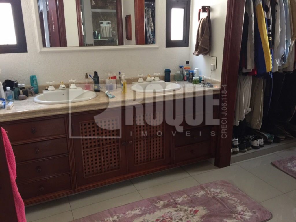 Casa em condomínio à venda no bairro Parque São Bento: 