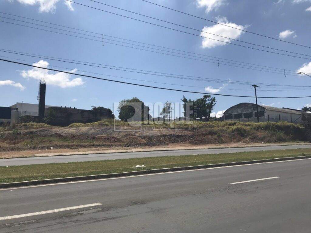Terreno à venda no bairro Jardim Glória: 