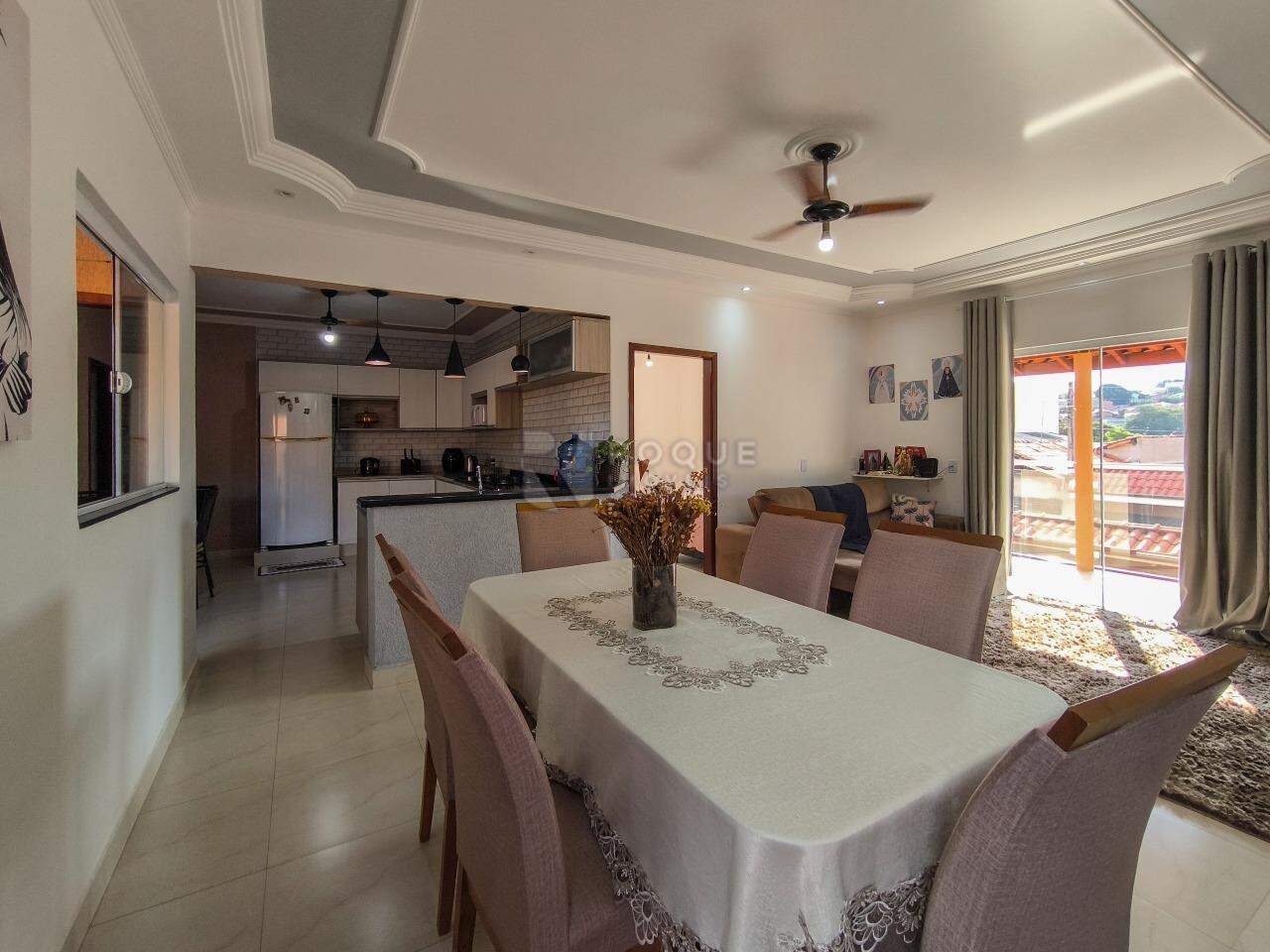 Casa Residencial à venda no bairro Jardim Adélia Cavicchia Grotta: SALA DE JANTAR