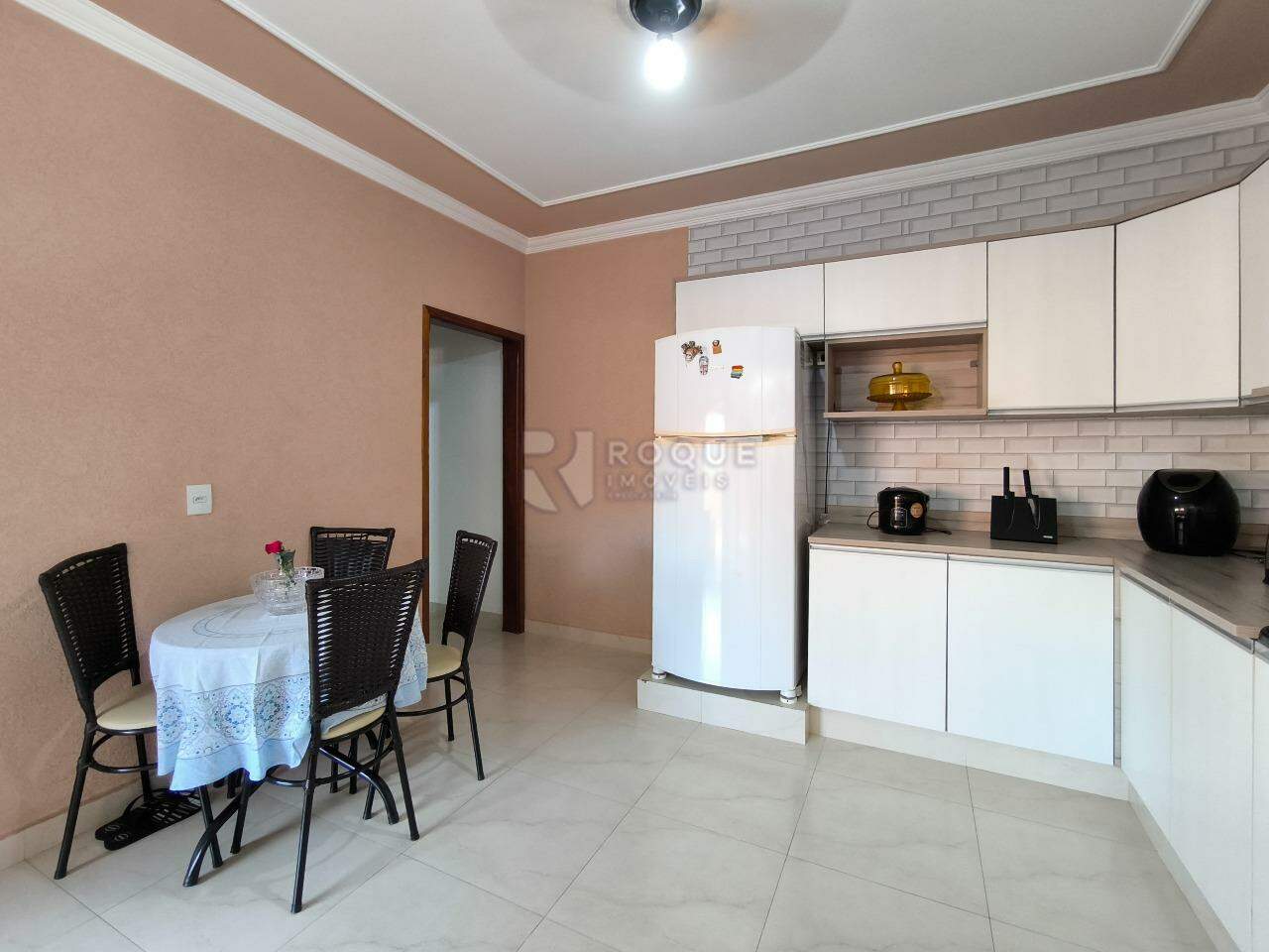 Casa Residencial à venda no bairro Jardim Adélia Cavicchia Grotta: COZINHA