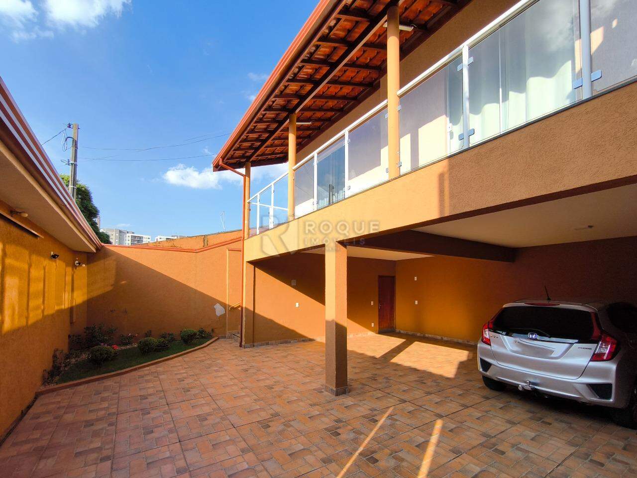 Casa Residencial à venda no bairro Jardim Adélia Cavicchia Grotta: GARAGEM