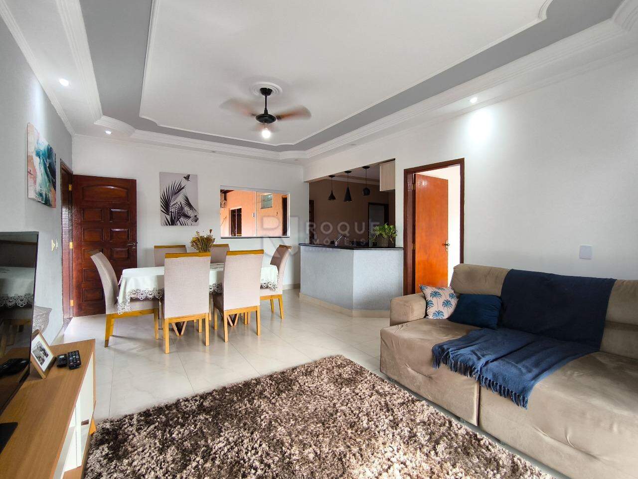 Casa Residencial à venda no bairro Jardim Adélia Cavicchia Grotta: SALA DE ESTAR