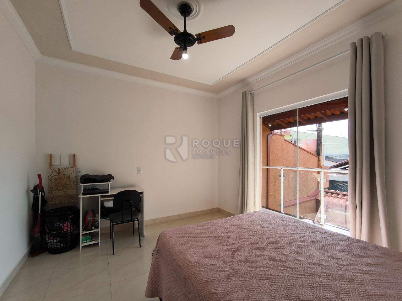 Casa Residencial à venda no bairro Jardim Adélia Cavicchia Grotta: DORMITÓRIO