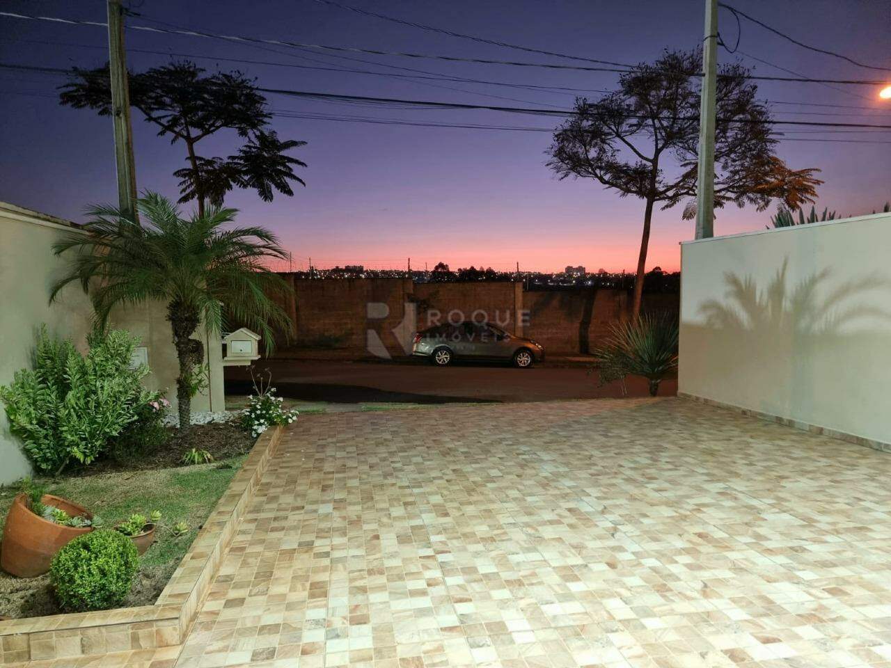 Casa em condomínio à venda no bairro Jardim Residencial Campo Novo: