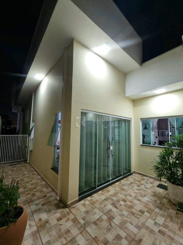 Casa em condomínio à venda no bairro Jardim Residencial Campo Novo:
